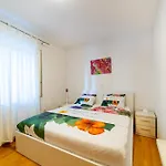 Happy In Center 10 Min Walk From Bacvice Apartament