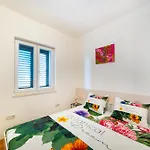 Apartament Happy In Center 10 Min Walk From Bacvice *