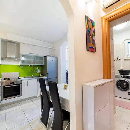 Happy In Center 10 Min Walk From Bacvice Apartman Split