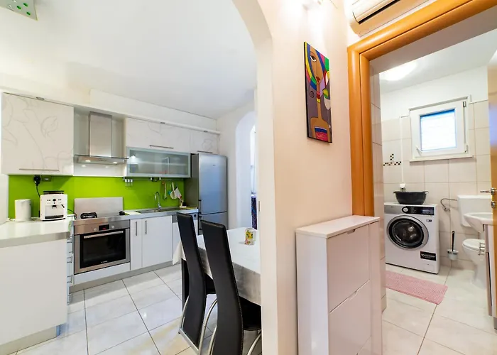 Happy In Center 10 Min Walk From Bacvice 아파트 스플리트