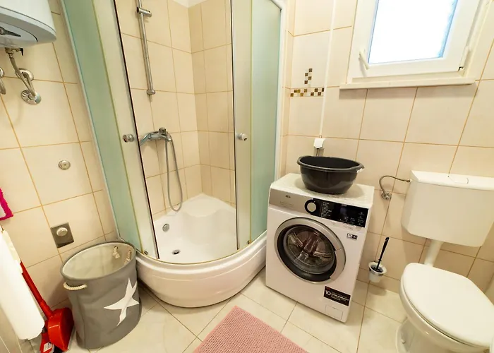 Happy In Center 10 Min Walk From Bacvice 아파트