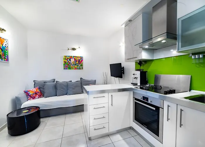 Happy In Center 10 Min Walk From Bacvice 아파트