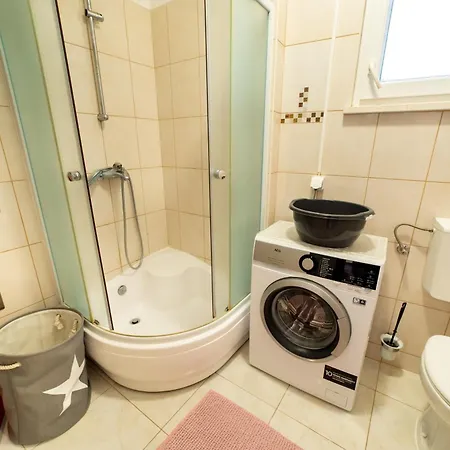 Happy In Center 10 Min Walk From Bacvice 아파트