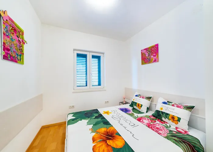 Happy In Center 10 Min Walk From Bacvice Split